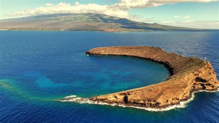 Discover Maui's Enchanting Blue Waters