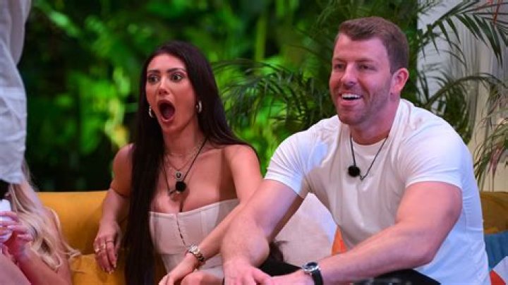 Who Is Damian Powers Currently Dating? Uncover The Latest Gossip